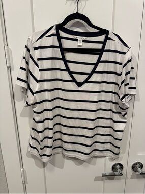 Athleta White and Navy Striped V-Neck Short Sleeve Tee